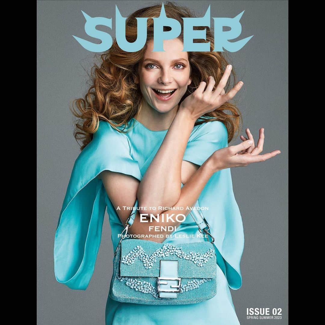 レスリー・キーさんのインスタグラム写真 - (レスリー・キーInstagram)「Super Magazine @supermagazinenyc  ★ 2023SS issue 02★  「A Tribute to Richard Avedon」 Celebrating on 15 May 2023, the 100th Birthday of legendary photographer Richard Avedon !  @avedonfoundation #richardavedon #avedon100 #superavedon #supermagazinenyc #lesliekee   ENIKO @eniko   Photographed by @lesliekeesuper  Styling by @jamiegracestylist  Hair by @johnny.caruso  Makeup by @keikohiramotomakeup1  Magazine design by @yutanakajima_elm @shigerutheme @megsuzukitheme @enlightenment.1997 @hiro_sugiyama_enlightenment  Photo Assistant @stevenburtonphoto  Styling Assistant @hope.mcgrath  Photo Retouching by Fight Club  Location : @7linestudio  Special thanks : @_corybautista @newyorkmodels @shinkitsuda  Wardrobe : @fendi @kimcamjones   @x8_gallery @asahi_fashion #fendi #kimjones #eniko」5月20日 11時01分 - lesliekeesuper