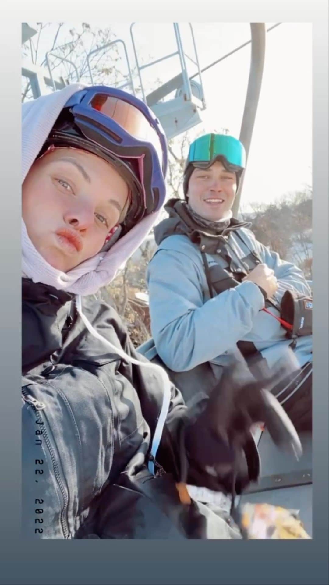 フランシスコ･ラチョースキーのインスタグラム：「Let’s rewind ❤️❤️ happy birthday to my forever only love @jessieann_gravellachowski ❤️ another year, many more adventures」