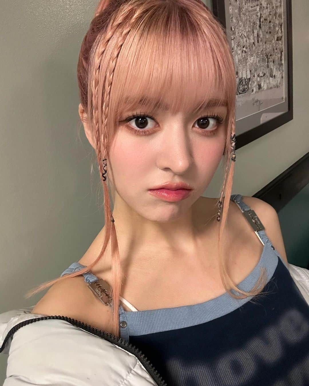 NMIXXさんのインスタグラム写真 - (NMIXXInstagram)「A collection of selfies #NMIXX #엔믹스 #LILY #릴리」5月20日 11時43分 - nmixx_official