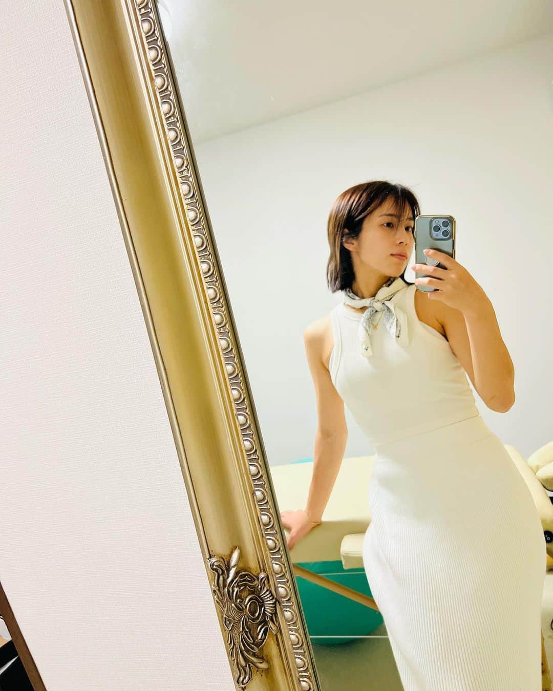 のインスタグラム：「all white🌸」