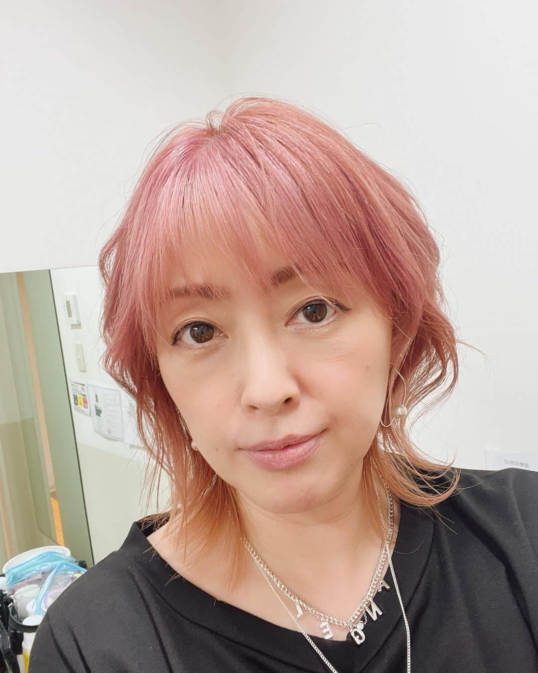 石田燿子さんのインスタグラム写真 - (石田燿子Instagram)「最近のウマウマプレート🤭 肉肉しいサンドと、イワシピクルス包み🍺  スノ話ばかりになっちゃいますが笑 先日ヘアメイクさんに、スノのさっくんみたいにしてくださいとリクエストした結果を添えておきます😌」5月20日 12時20分 - yokonti