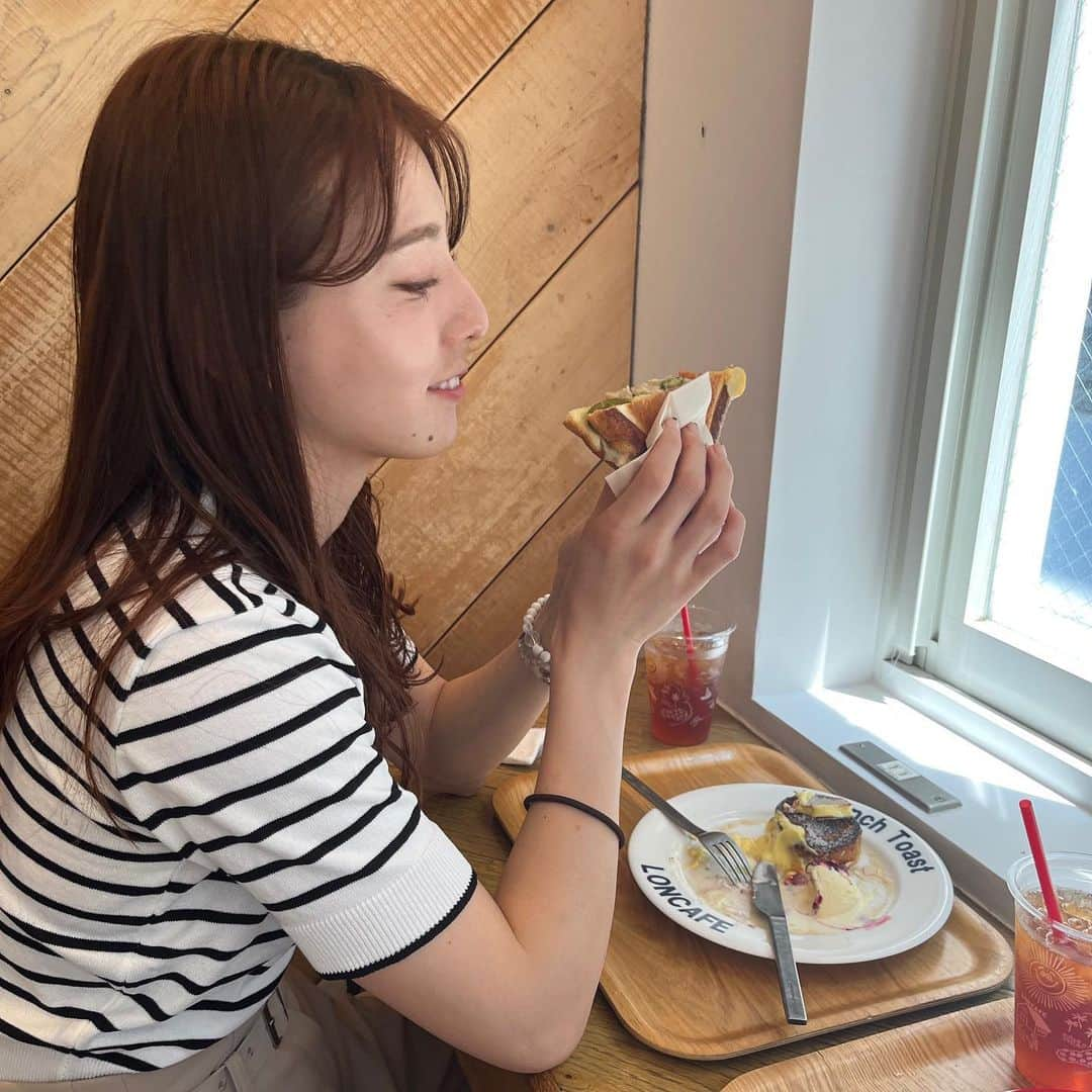 宮原華音さんのインスタグラム写真 - (宮原華音Instagram)「久しぶりに フレンチトースト食べた🍞🍯  幼なじみとホットサンドも 半分こ🙆‍♀️  なんでも半分こする　 幼なじみが可愛いです。  @loncafe #LONCAFE #中目黒ランチ #中目黒カフェ #中目黒スイーツ #東京フレンチトースト」5月20日 12時24分 - miyahara_kanon