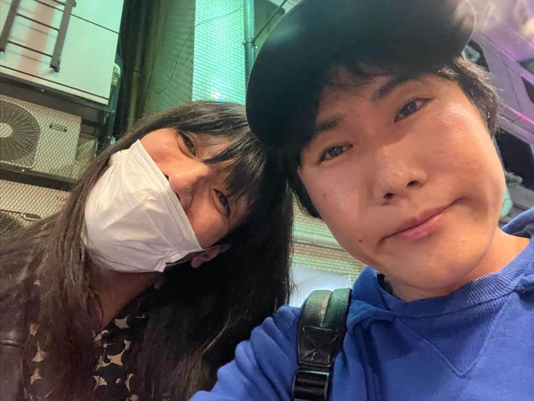 のインスタグラム：「友保ちゃんと！今日ではないよ！」