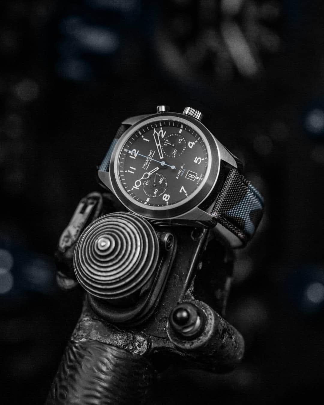 ブレモンさんのインスタグラム写真 - (ブレモンInstagram)「The Limited Edition Bremont Vulcan has a vintage military style. For the first time, Bremont has introduced elegant, skeletonised, cathedral minute and hour hands which are also applied with white Super-LumiNova® and complimented by a striking RAF blue chronograph hand.   The Bremont Vulcan is not currently in stock online. Contact your nearest Bremont boutique or email concierge@bremont.com to confirm availability of this timepiece in store.   #BremontVulcan #Bremont #Bremontwatches #Limitededitionwatch #watches #lume #watchlume #RAF #Militarywatches #bremontmilitary」5月20日 23時30分 - bremontwatches