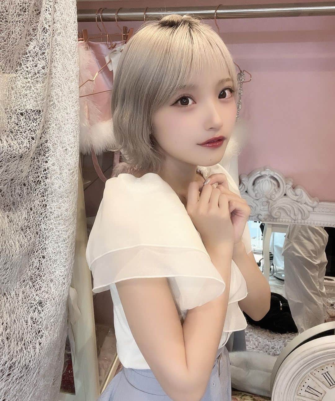 東條ゆりあのインスタグラム：「たまには清楚系になったりする✌︎  うなちゃん ( @u7na___uuu )ヘアアレありがとうございました🫶」