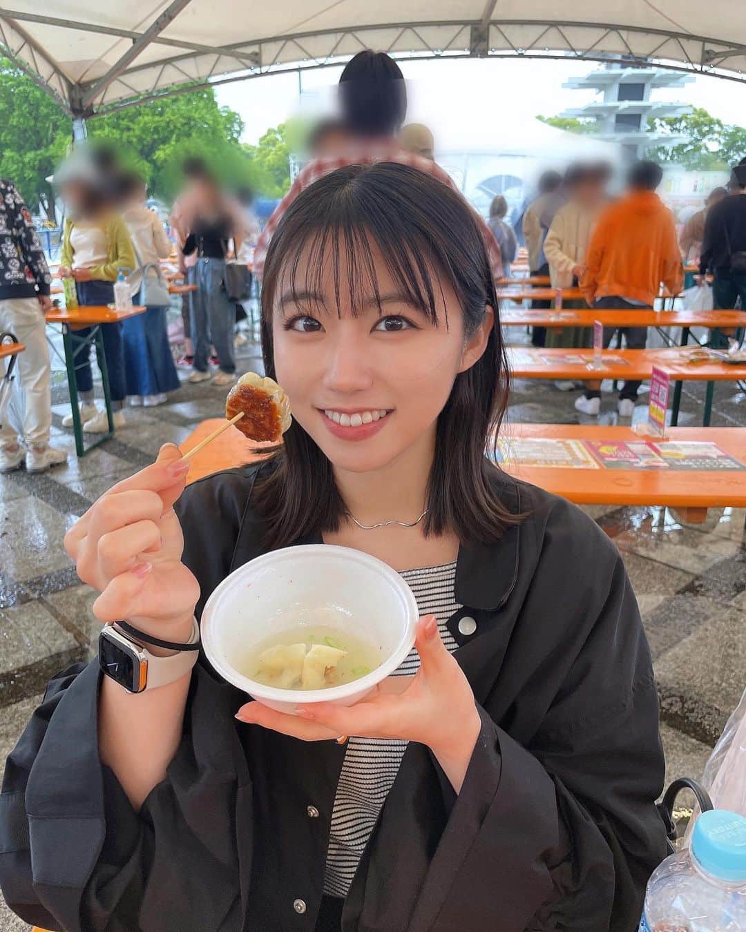 涼掛凛のインスタグラム：「大好きな友達と美味しい物食べてる時が幸せ☺️🥟」