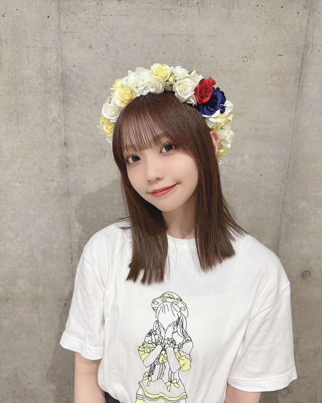 仲村和泉のインスタグラム：「💐✨」