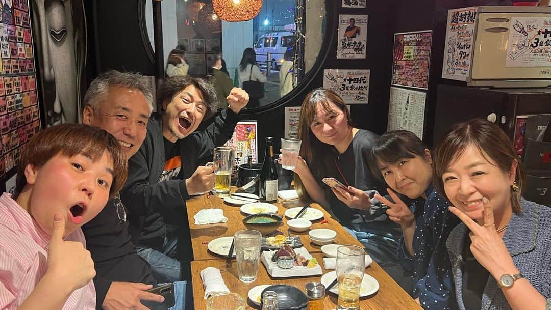 小林愛さんのインスタグラム写真 - (小林愛Instagram)「昨日はハッポウの何人かと、解散記念日に飲み会しました。 たいした話してないのに、酔っ払ってあっという間に5時間経ったよw  明日は、中・高の同級生と高尾山登りに行って来ます！ 50歳の記念の歳って事で、部活の仲間と超久々に会うんだ。 楽しみ☺️」5月20日 22時30分 - love_me_ai