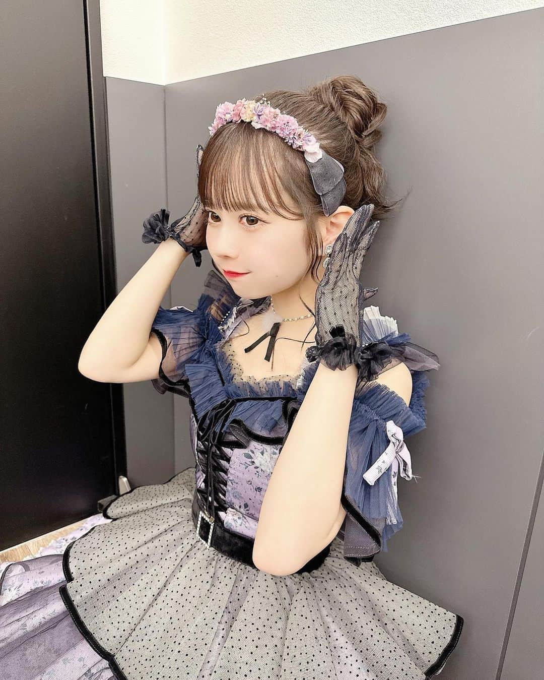 近藤沙瑛子のインスタグラム：「お団子してみました🎤どうかな(˙˙*)  #アイドル #ライブ #ライブヘアセット #へああれんじ #お団子ヘア #お団子アレンジ #ババババンビ」