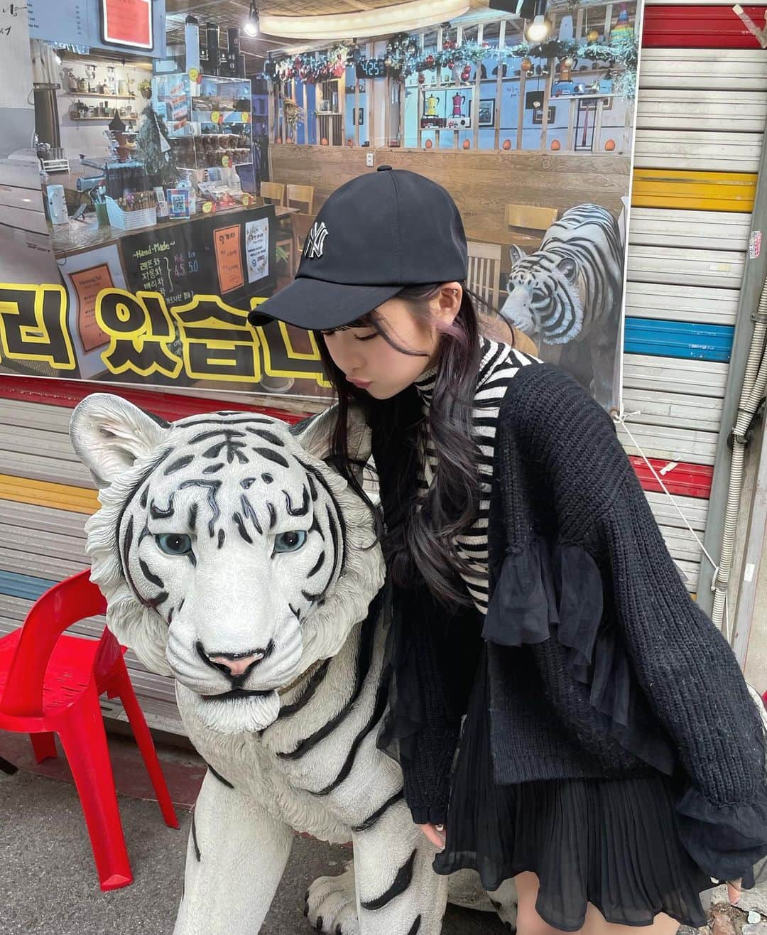 津代美月さんのインスタグラム写真 - (津代美月Instagram)「. 少し前にちょっとだけ韓国行ったんよ (u_u)❤︎  楽しかった…でもまともに服持って行ってなくて早くまた行きたい…ヨーグルトたべたい…   #韓国 #韓国旅行」5月20日 22時37分 - __tsushiromizuki