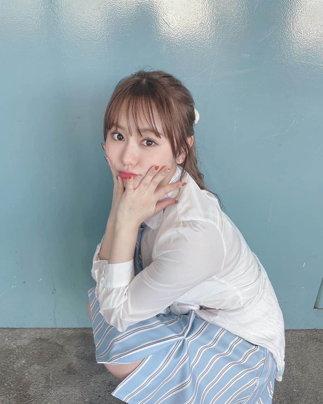 のインスタグラム：「* コケティッシュ渋滞中…🎀🩵 最後まで見てね☺️  #アイドル #制服 #ske48 #松本慈子 #コケティッシュ渋滞中  #ポニーテールアレンジ #ポニーテール #リボンアレンジ #リボン #アイドル衣装 #idol」