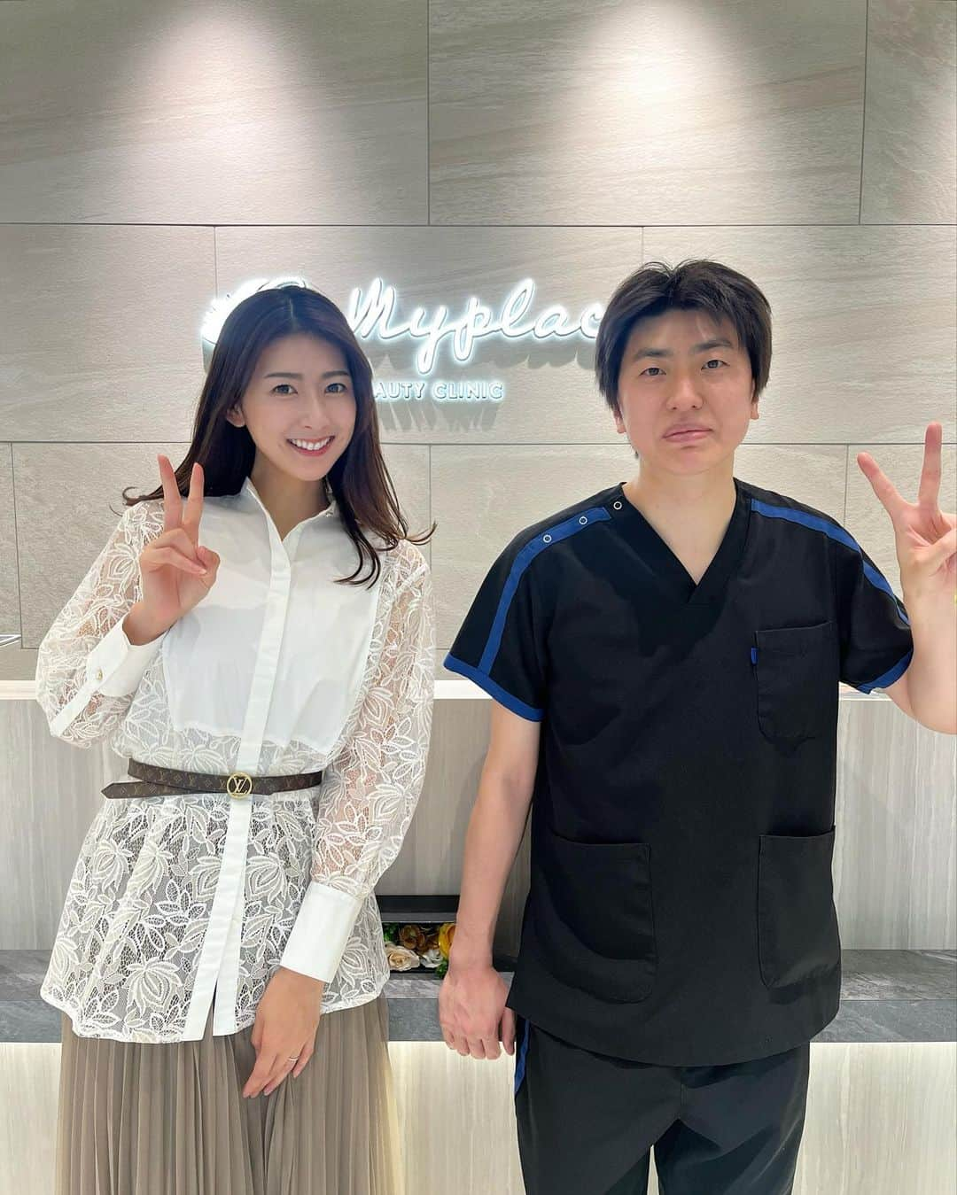 井上麻衣さんのインスタグラム写真 - (井上麻衣Instagram)「先日マイプレイスビューティークリニック @myplacebeautyclinic  で ハイフ受けてきたよ🙌  久しぶりに南先生 @minamibiyogekaにもお会いできました〜💕 お子さん元気〜？とお声がけして下さる仲です☺️  ここは"ウルトラセルZi"っていうハイフで まず、痛みが少ない！ハイフ独特の響きが感じにくいの！ そして施術時間が圧倒的に短い！ それに関しては本当にびっくりでした🫢 今までのハイフなんだったの！って感じ😂 施術後すぐ頬の位置が上がったので嬉しい♡  これは通うべきです💕  ありがとうございました✨✨  ☑︎myplace beauty clinic 大阪市中央区東心斎橋1-18-24 ☎︎06-6786-8972  dr.南　@minamibiyogeka dr.八木　@dr.yu_yagi_dermatology  . . . . #マイプレイスビューティークリニック#マイプレイス#myplacebeautyclinic#美容外科#美容皮膚科#美容整形外科#整形#プチ整形#形成外科専門医#南享介八木優#大阪#心斎橋#HIFU#ハイフ#ウルトラセルzi#ULTRAcelzi」5月20日 22時51分 - mai_inoue