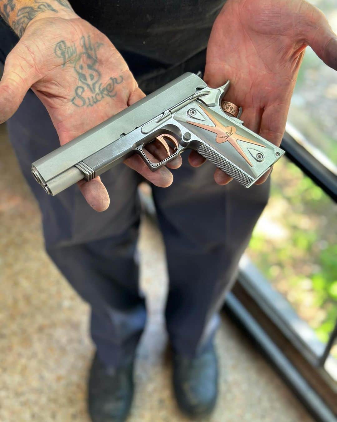 ウエストコーストチョッパーズのインスタグラム：「Jesse James Firearms Unlimited  Handmade in Austin Texas USA🇺🇸  888-269-0666   Guns@jessejames.com   www.JJFU.com」