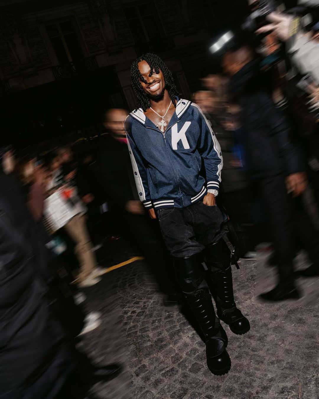 ケンゾーのインスタグラム：「@altonmason embracing the Nautical look from the Spring-Summer 2023 collection by @Nigo #KENZONIGO」