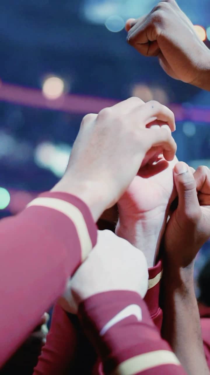 キャブスのインスタグラム：「This team.🙌 A season for the books. #LetEmKnow」