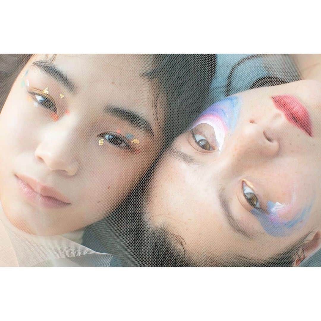 エモン・久瑠美のインスタグラム：「花椿 @hanatsubakimag 🤍」