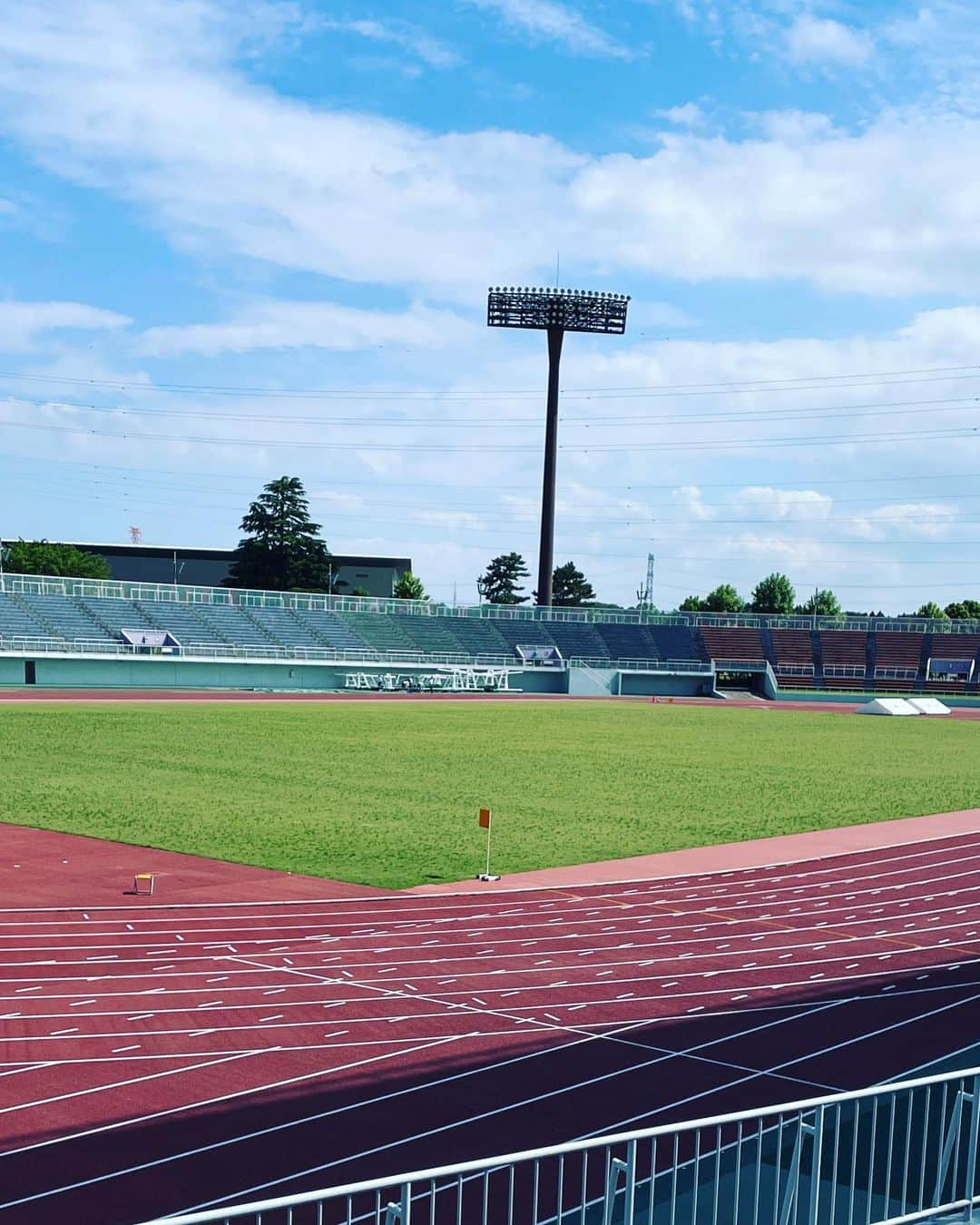 石塚祐輔さんのインスタグラム写真 - (石塚祐輔Instagram)「〜茨城県高校総体〜 男子100m ２位🥈 男子200m２位🥈 男子5000mW ２位🥈 男子800m ６位✨ 男子1600mR ６位✨ 男子円盤投 ７位✨ 女子円盤投 ７位✨ 男子200m ８位✨ 男子総合 ８位✨  ５種目において関東大会進出という結果で終えました。 本当に最後までみんな頑張ってくれました。感謝。 昨年より多くの種目で関東大会に進出することができ、本当に嬉しく思います。  今大会もたくさんの方に支えられての試合でした。 本当にありがとうございました。 今後とも応援していただけたらと思います。 よろしくお願い致します。  #茨城県 #高校総体 #陸上競技 #江戸川学園取手 #江戸取」5月20日 23時16分 - yusuke_ishitsuka3939