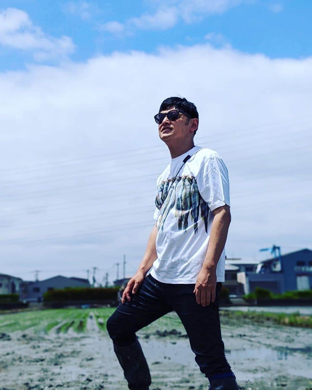 宮田麺児のインスタグラム：「雄町日和。  明日は　たくさんの方と 田植え。  #雄町 #日本酒 #田植え」
