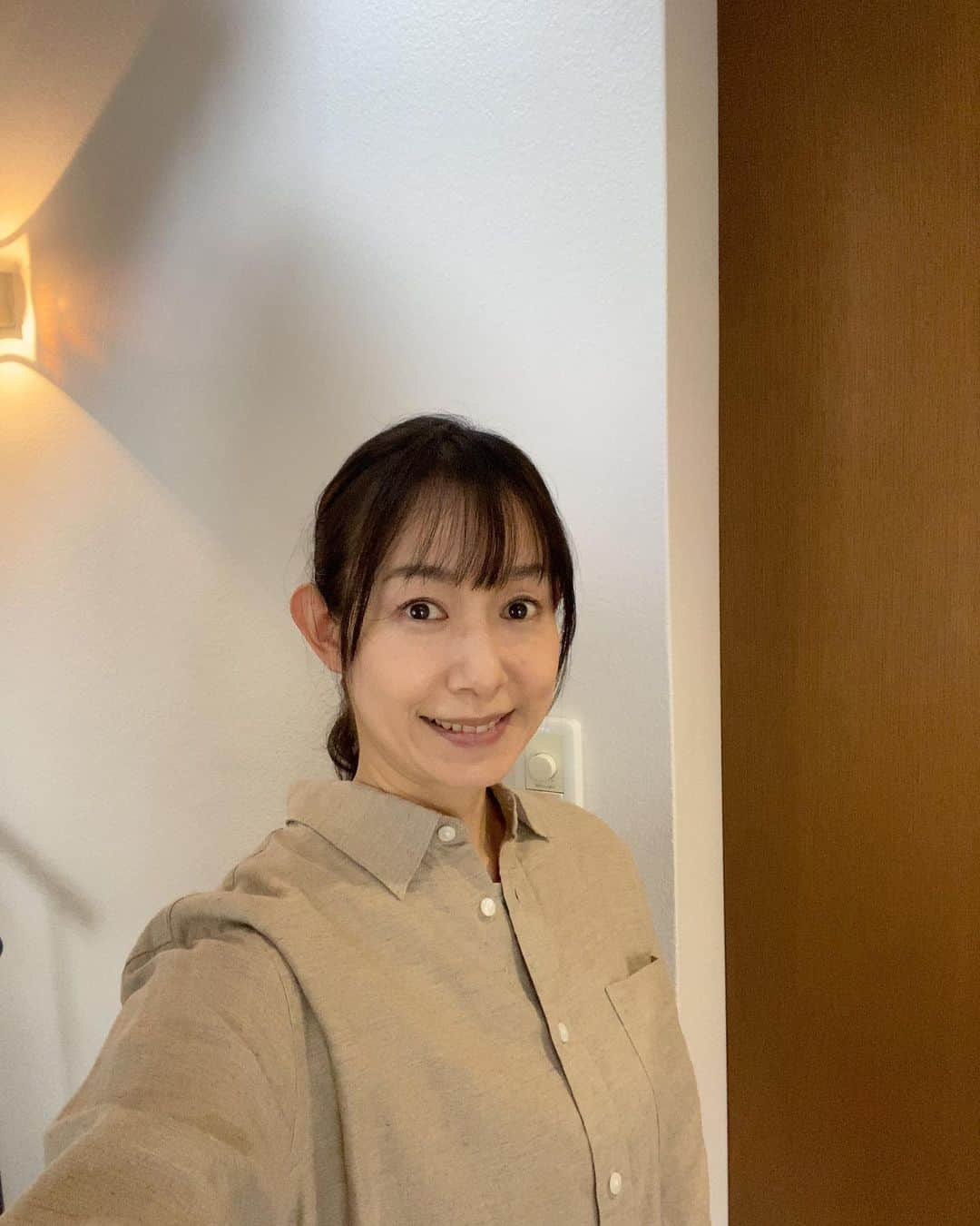 春木みさよさんのインスタグラム写真 - (春木みさよInstagram)「少し前はもう夏？って言うくらい 暑かったのに‥ 昨日、今日はなんだか肌寒いですね〜  今日はお仕事に行ってまいりました！  こんな感じです😊  また、近くなりましたらお知らせ させて下さ〜い✨  寒暖差が激しいので皆さまも どうぞお身体にはお気をつけ下さい〜☺️  #春木みさよ」5月20日 14時46分 - harukimisayo