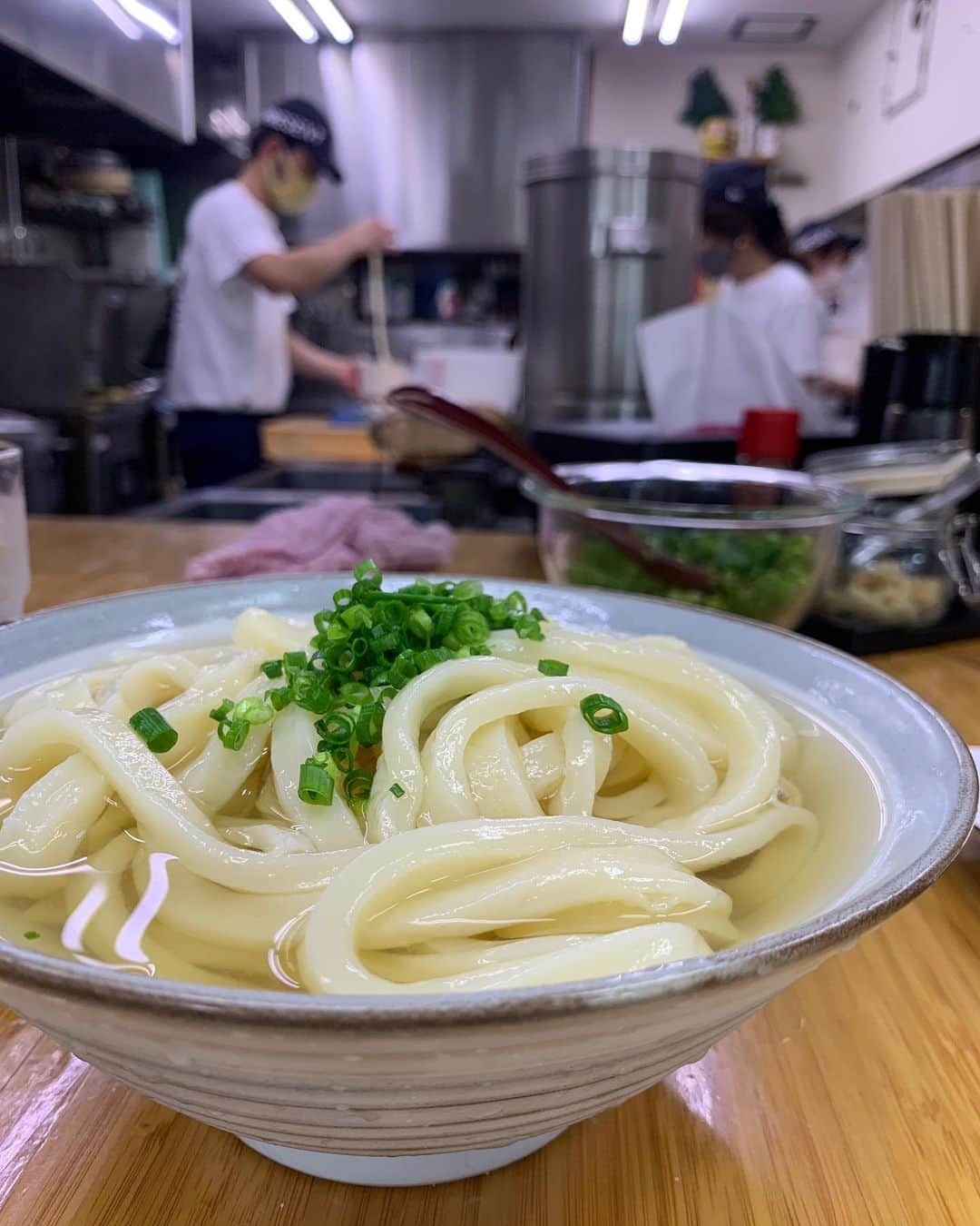 愛川ゆず季さんのインスタグラム写真 - (愛川ゆず季Instagram)「讃岐うどん🤍 お昼はすきなものたべてるよ🤍  #うどん #讃岐うどん #チートデイ　#夏ゆずhf」5月20日 15時28分 - aikawa_yuzuki