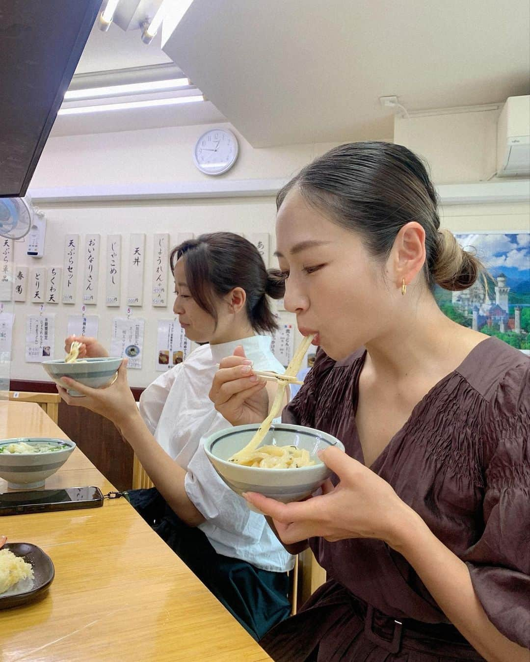 愛川ゆず季さんのインスタグラム写真 - (愛川ゆず季Instagram)「讃岐うどん🤍 お昼はすきなものたべてるよ🤍  #うどん #讃岐うどん #チートデイ　#夏ゆずhf」5月20日 15時28分 - aikawa_yuzuki