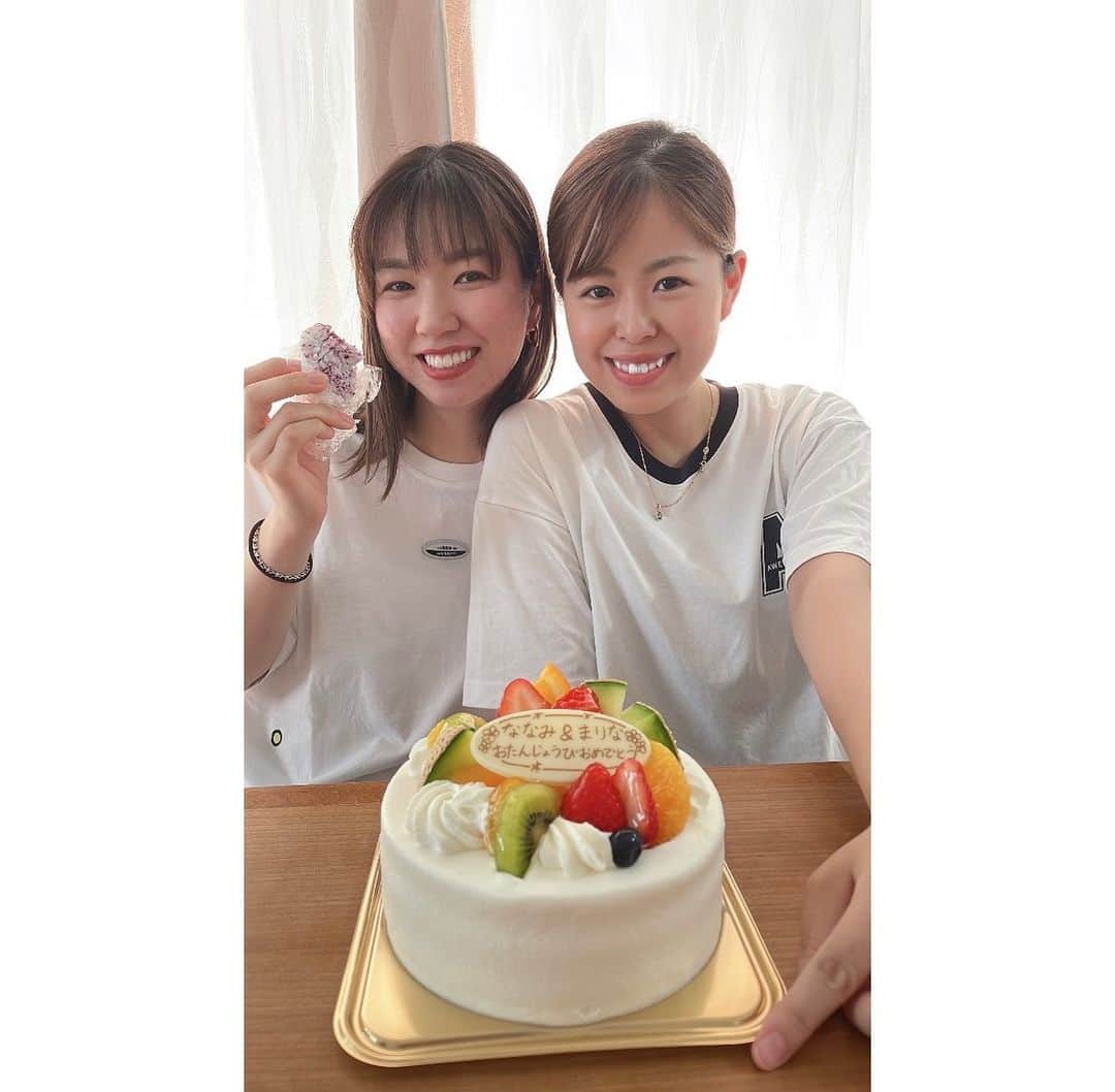 稲葉七海のインスタグラム：「5月18日で26歳になりました🎂  今日は毎年恒例のまりなと合同誕生日会（笑） お互いいい一年にしよう💜💜  #20230518」