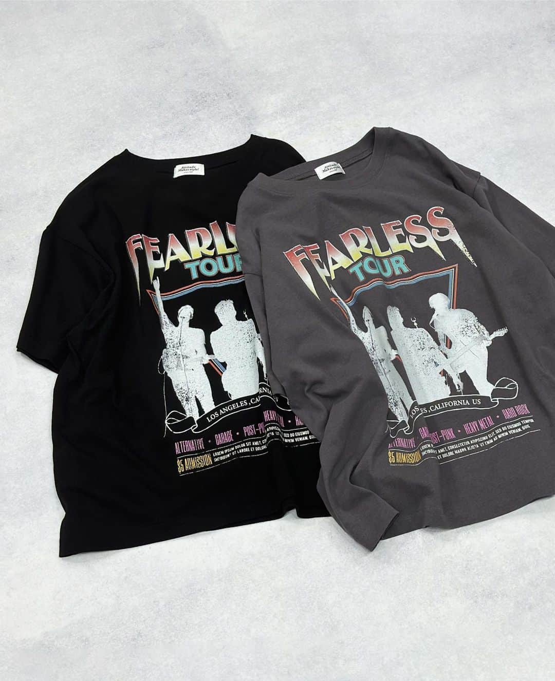 スピンズのインスタグラム：「\ 𝗡𝗲𝘄 𝗶𝘁𝗲𝗺 / ✿ヴィンテージ加工バンド風Tシャツ ￥𝟯,𝟮𝟴𝟵 𝘁𝗮𝘅 𝗶𝗻 ⁡ バンドデザインがトレンド感満載で 1枚でも主役級のアイテム❤️‍🔥🎶 ⁡ 肩落ちしたドロップショルダーデザインで 着丈もルーズサイズに仕上げ、今年っぽさを演出してくれる🙏🏻❕ ⁡ ⁡ 今回ご紹介したアイテムは 全国の𝗦𝗣𝗜𝗡𝗡𝗦店舗 𝗼𝗿 𝗦𝗣𝗜𝗡𝗡𝗦 𝗪𝗘𝗕 𝗦𝗧𝗢𝗥𝗘 にて購入できるので是非チェックしてね✍🏻✨ ⁡ #𝗦𝗣𝗜𝗡𝗡𝗦 #スピンズ #𝗼𝗼𝘁𝗱 #スタッフスナップ #𝗦𝗣𝗜𝗡𝗡𝗦スタッフ #プチプラコーデ #きょコ #春コーデ #春服 #夏コーデ #夏服 #Tシャツ #Tシャツコーデ #バンT #ストリートコーデ」
