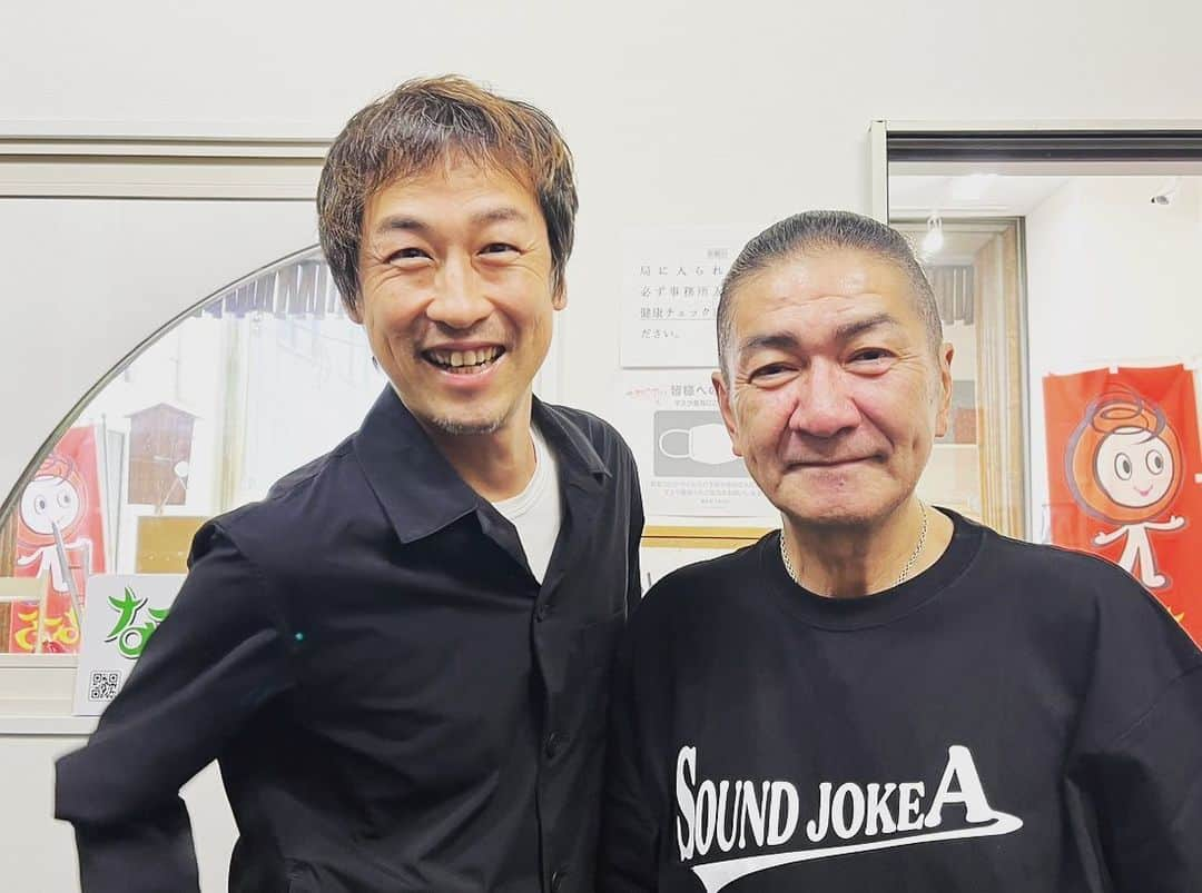 大上邦博さんのインスタグラム写真 - (大上邦博Instagram)「清水宏次朗さんと撮っていただきました お歳は召してもふとした時の眼光の鋭さは当時のヒロシ！ テンション上がって「ビーバップ全部観ました！」「初めて買ったレコードはビー・バップ・パラダイスです！」ってお伝えしたのですが死ぬほどリアクション薄かったです シャバい自分が恥ずかしかったです！シャバ僧です！  #清水宏次朗 #ビーバップハイスクール #加藤浩志」5月20日 16時05分 - ooooueeee