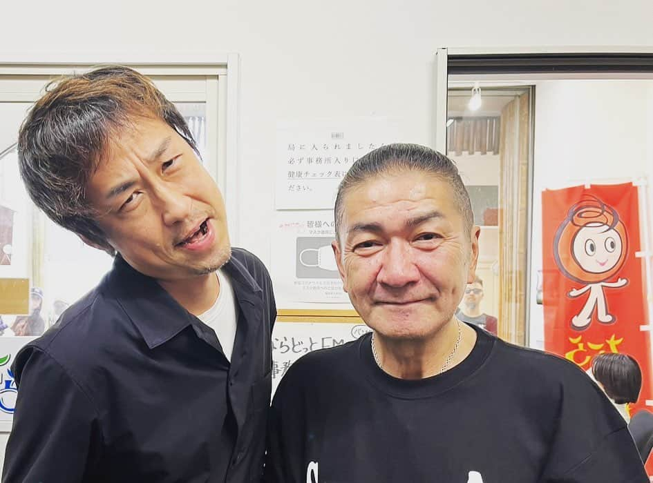 大上邦博さんのインスタグラム写真 - (大上邦博Instagram)「清水宏次朗さんと撮っていただきました お歳は召してもふとした時の眼光の鋭さは当時のヒロシ！ テンション上がって「ビーバップ全部観ました！」「初めて買ったレコードはビー・バップ・パラダイスです！」ってお伝えしたのですが死ぬほどリアクション薄かったです シャバい自分が恥ずかしかったです！シャバ僧です！  #清水宏次朗 #ビーバップハイスクール #加藤浩志」5月20日 16時05分 - ooooueeee