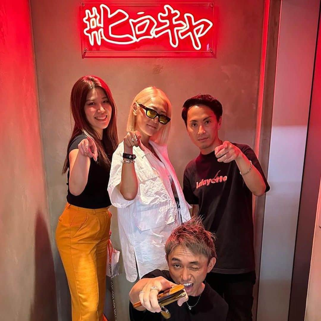 Mika Jimboさんのインスタグラム写真 - (Mika JimboInstagram)「【 #ヒロキヤ六本木 おめ✌️】  🥩 #ヒロキヤ六本木 📍 Tokyo/Roppongi  @dj_hiroki_ マイメンの2店舗目！ 六本木にも #ヒロキヤ ができたよー😗  特に美味しかったもの📝 ⭕️Rユッケ ⭕️アボガドキムチ ⭕️金タン ⭕️ユッケ ⭕️赤身3種のやつ  わたしは恵比寿店より六本木店のほうが美味しいと思った‼️お店の雰囲気も好きー☺️✨焼肉おじ、がんばれよっ！  基本盛れてる写真しかないからどれ載せようか本当に迷っちゃう😊  キンマサぱいせん、ごちです！！ @kingmasa2014   #焼肉ババア#焼肉好きな人と繋がりたい  #六本木#六本木グルメ #六本木ディナー #六本木ごはん#六本木デート #六本木ヒロキヤ#roppongi #tokyo#tokyofood#japanfood #japantravel #japanesefood#japantrip #japanlover」5月20日 16時25分 - mikajimbox