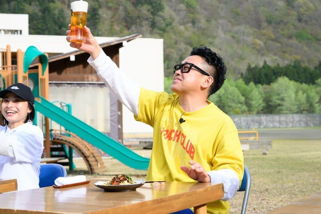 日本テレビ「満天☆青空レストラン」さんのインスタグラム写真 - (日本テレビ「満天☆青空レストラン」Instagram)「🍺 今夜6時30分からの#青空レストランは King & Princeの神宮寺勇太さんと 岐阜県白川村の「石豆富」を堪能します🍽️  大豆の旨みがギュッと詰まった食べ応え抜群の石豆富を そのまま焼いた石焼き麻婆豆腐や  米を石豆富に置き換えたヘルシーチャーハン等  アイデア料理を続々ご紹介します🥪  澄み切った青空の下でいただくお料理は最高です💙  お楽しみに🍻  #満天青空レストラン #青空レストラン #青空 #青レス #満天 #宮川大輔 #大ちゃん #うまい　#レシピ #日テレ #日本テレビ #岐阜県　#白川村　#白川郷 #ロケ　#豆富　#豆腐　#石豆富 #神宮寺勇太　#KingandPrince #サッポロ　#サッポロで乾杯」5月20日 16時23分 - aozora_official