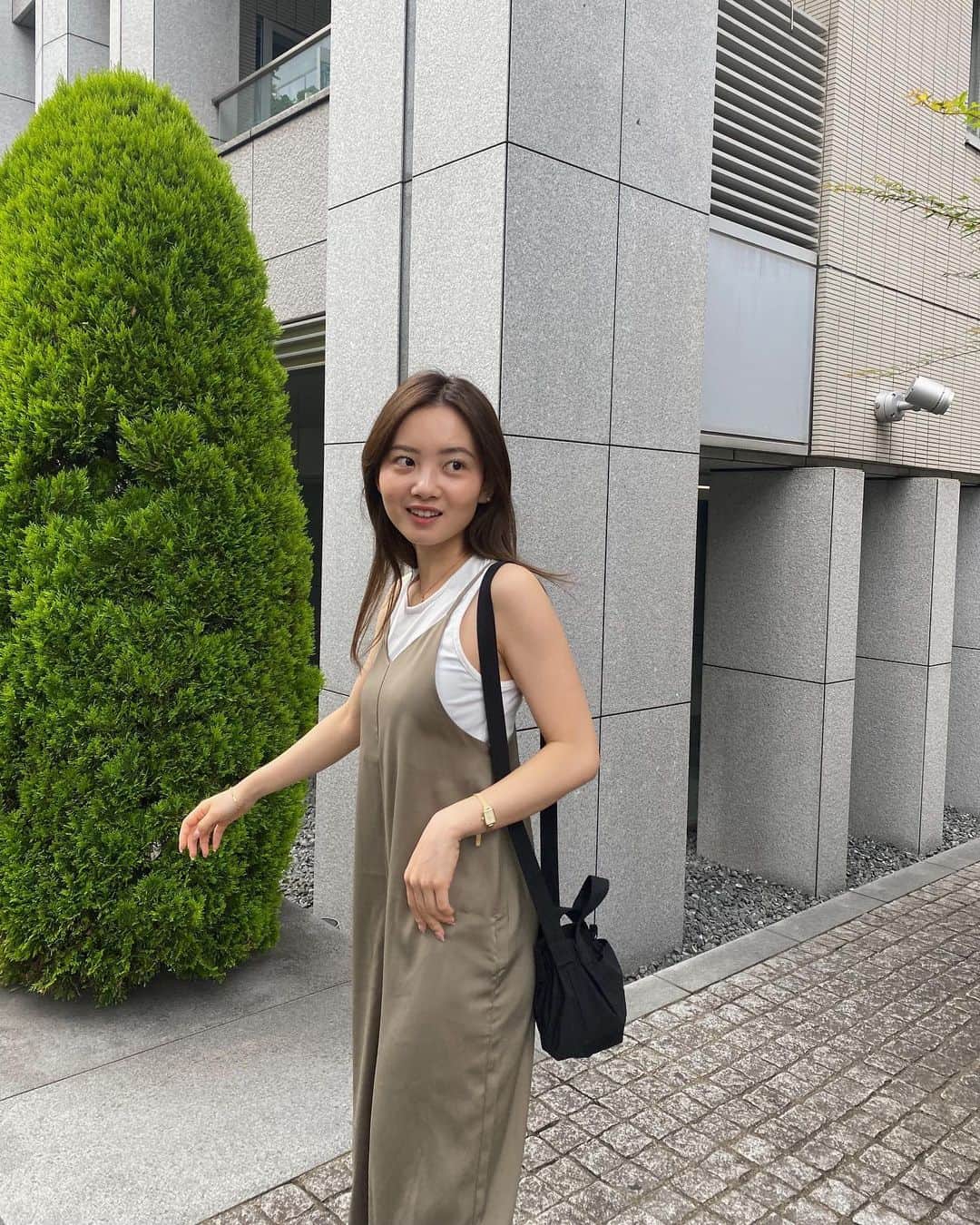 青山舞莉のインスタグラム：「最近khaki好き😇  お洋服も髪の毛も💚  @happyjohn_official   #happyjohn #ハッピージョン」