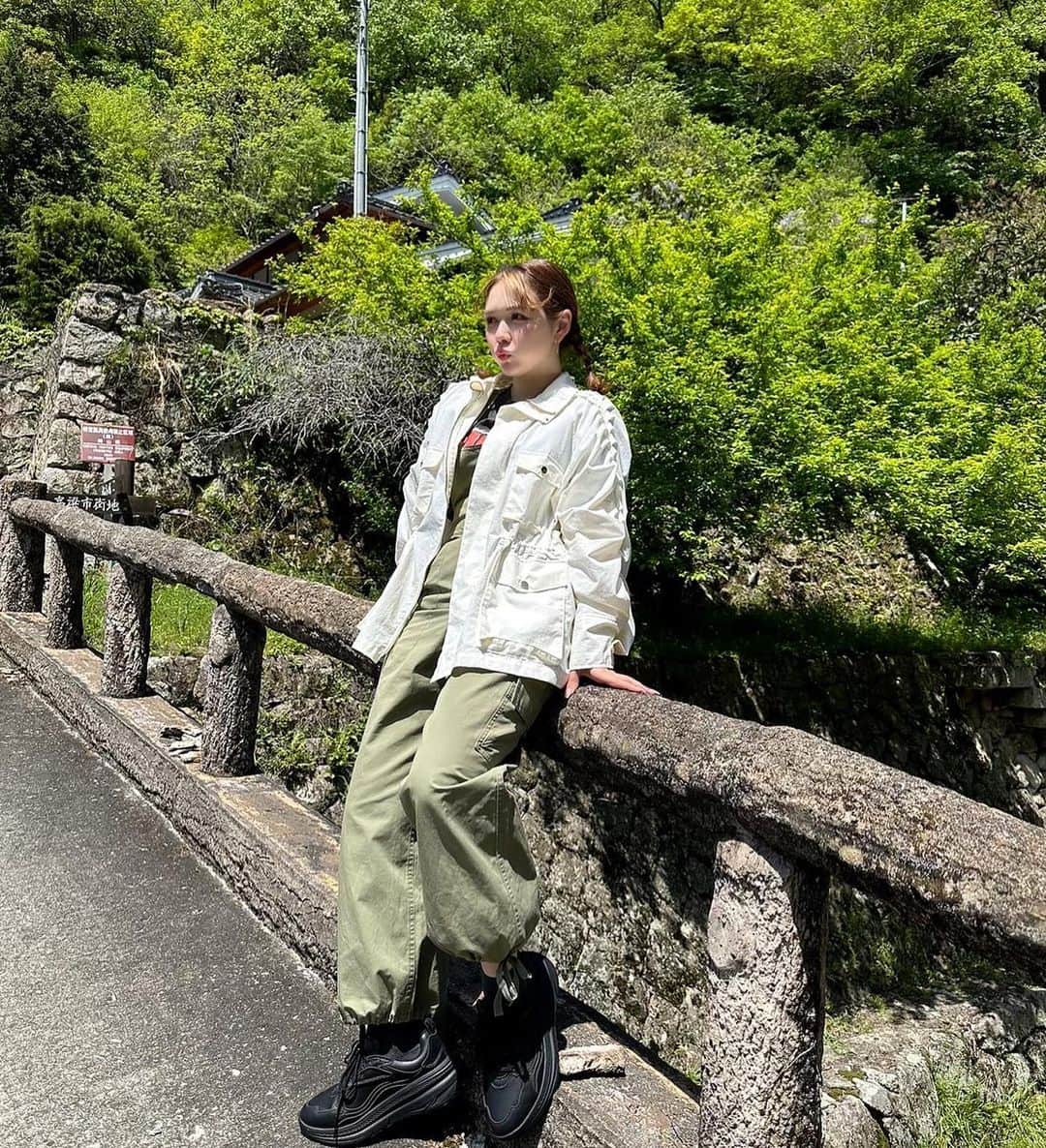 村重杏奈さんのインスタグラム写真 - (村重杏奈Instagram)「最近のテレビ衣装です🍒 いぇい🐟」5月20日 16時45分 - hktanna4848