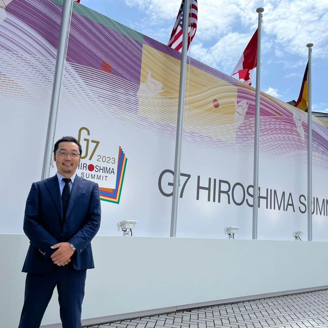 上杉隆のインスタグラム：「【広島サミット】23年目のG7首脳会議取材✒ #NOBORDER #上杉隆 #g7 #zelenskiy #hiroshima」