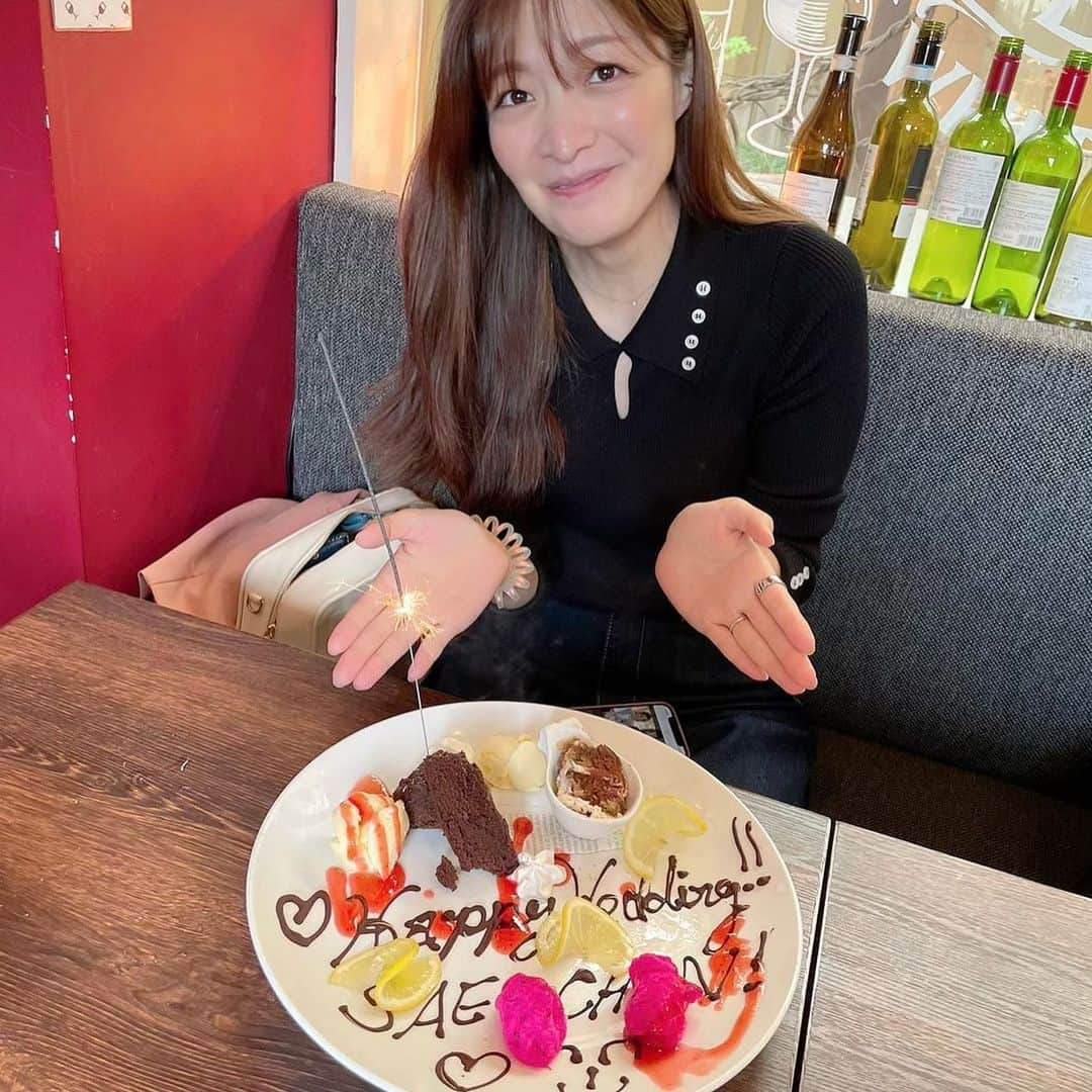 森田紗英さんのインスタグラム写真 - (森田紗英Instagram)「_ 今日は大好きなメンバーでランチ！ お祝いしてもらっちゃいました🥂 _ 出会いは病院だったし、 毎日私の排便チェックをしてくれてた 看護師さんとこうやって 遊んだりご飯食べれるの嬉しい😭💕笑 _ お祝いに美味しそうな ロゼワインもいただいてしまった🍷 ありがとう〜〜〜！ _ マルコメくんにも 会えて嬉しかった😂💕💕💕笑 また早くみんなで会おうね💕 _ _ _ #ランチ #イタリアン #amichi  #ラチッタデッラ #女子会 #🍷」5月20日 17時17分 - moricoff