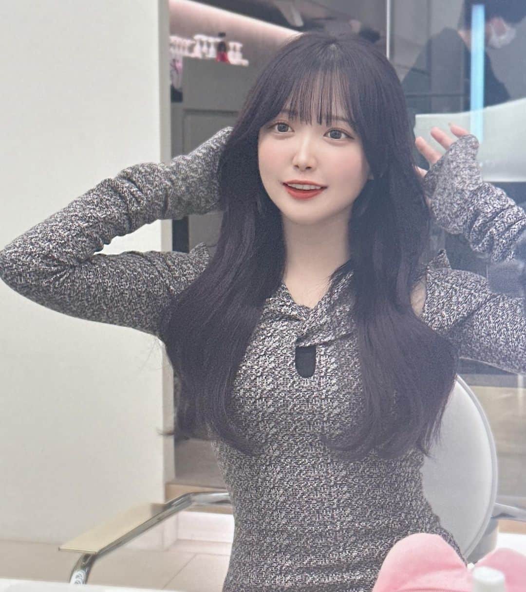 のインスタグラム：「撮影もあるしそれに合わせてラベンダー💜 のぞむさんいつもありがとうございますっ🎀  インスタ更新できて無さすぎて 美容院の写真がつづいちゃってる😂」