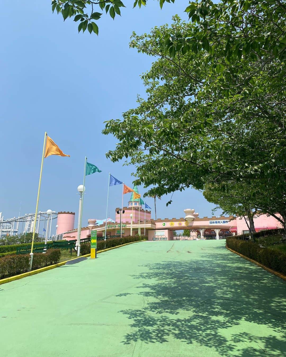 松田 美奈子のインスタグラム：「🎢🤍  楽しかったグリーンランドの思い出🤲  #遊園地 #熊本#グリーンランド#熊本観光 #絶叫」