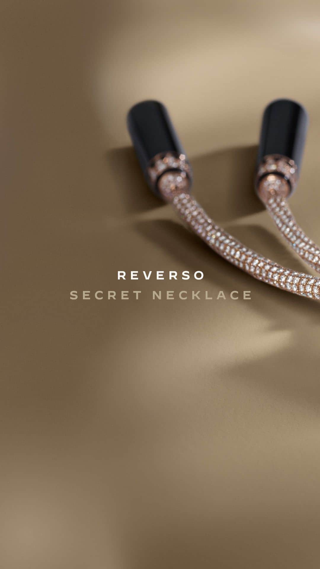 ジャガールクルトのインスタグラム：「A new way of wearing time. #Reverso _ When the Reverso Secret Necklace is swivelled to its time-telling side, the dial appears to observers to be upside-down, yet it is ingeniously designed so that the wearer can effortlessly read the time as she lifts the watch to her line of sight. As the dial is revealed, an elegant intricate decorations unfolds. _ #JaegerLeCoultre #TheGoldenRatio #HighJewellery」