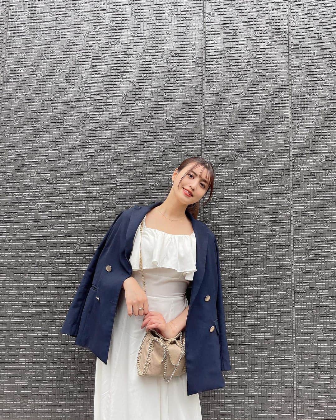 御子柴かなのインスタグラム：「今日のお出かけコーデ👼 @cherimi_official のワンピースかわいい🫶 . #cherimi  #シェリミー」