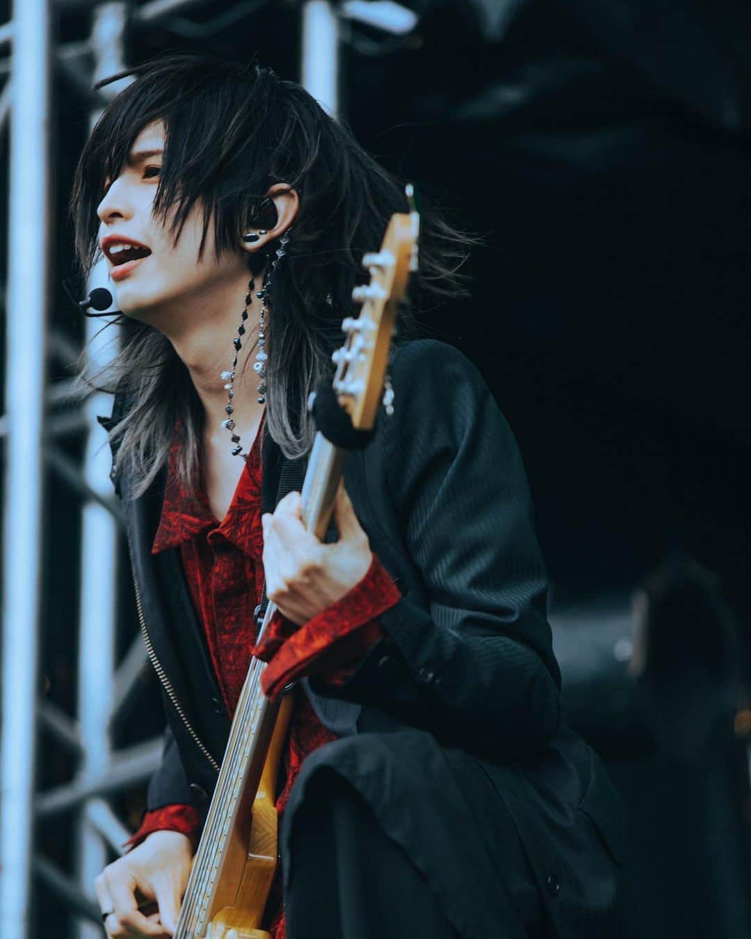 のインスタグラム：「メトロック東京ありがとうございました🔥 最高でした。  photo by Megumi Iritani  #SKSZIGZAG #ZIGZAG #メトロック #サポートの菅野さんと #菅野尋」
