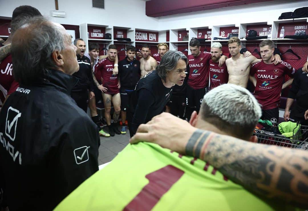 のインスタグラム：「… non è ancora finita. Il nostro sogno continua…  #NelCuoreUnaBandiera 🇱🇻  📸 @mauriziolagana_photo」