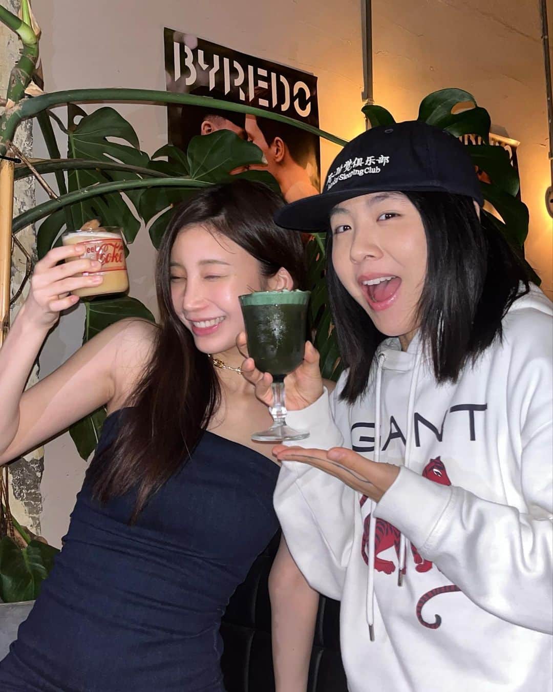 小倉優香さんのインスタグラム写真 - (小倉優香Instagram)「正解は…！ 上海に来てます きのうの写真は上海の預園でした♡  正解も多かったけど いろんな回答があって面白かったです🤭  我在上海。 昨天在豫园 今天是520呢 我爱你💐  #上海 #中国 #520  #小倉ゆうか」5月20日 20時18分 - ogurayuka_official
