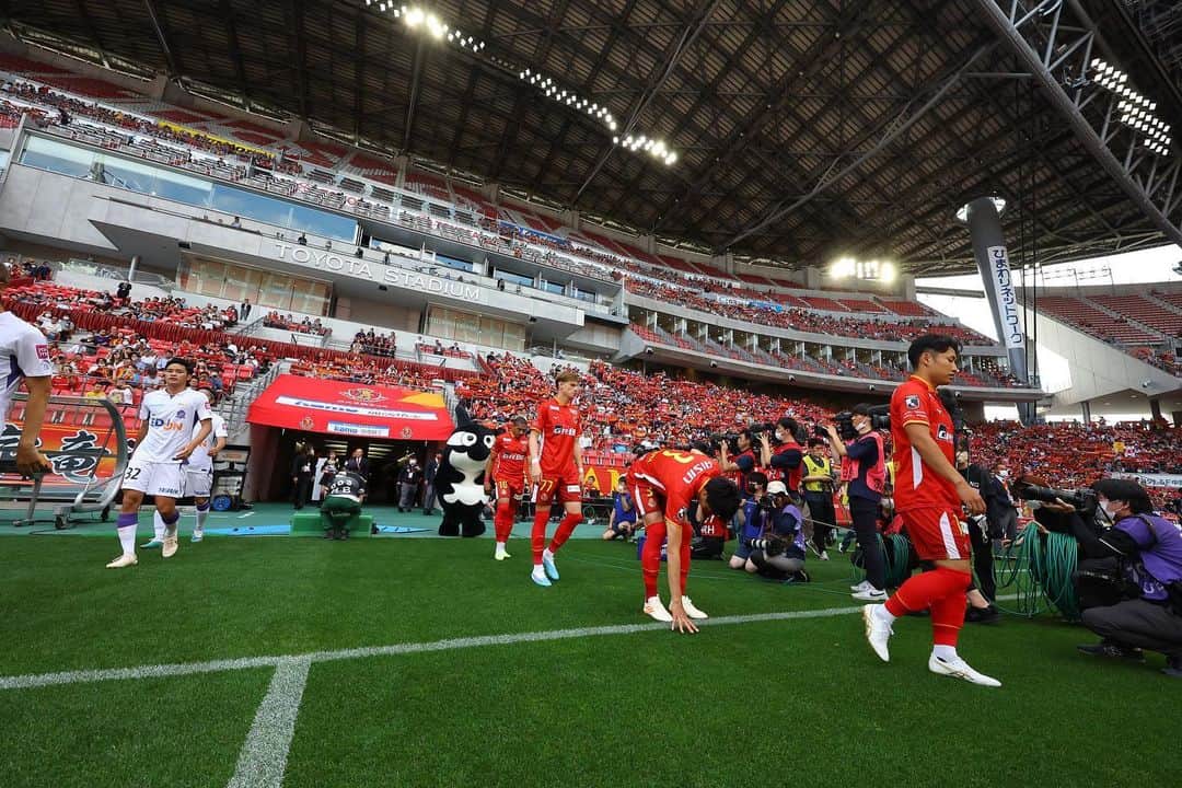 丸山祐市さんのインスタグラム写真 - (丸山祐市Instagram)「vs サンフレッチェ広島 ⁡ 内容は良くなかったけど、勝って修正できるのはポジティブなこと👍 ⁡ 応援ありがとうございました‼️ ⁡   ⁡ #名古屋グランパス #丸山祐市 #3」5月20日 20時30分 - yuichi_maruyama.616