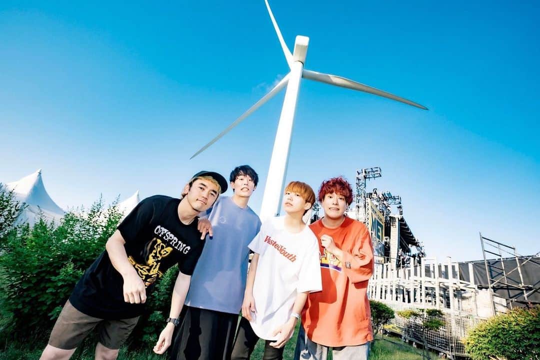 RYU-TAのインスタグラム：「『METROCK 2023』 新木場 若洲公園 📸 @fujiitaku   メトロック東京編ありがとう〜🎡 めちゃくちゃ天気ええやんか〜で気持ちよくライブできたよー！ 風車とステージから見る景色がやっぱ最高ですね！！ みんな集まってくれてありがとうね🫰🏻」