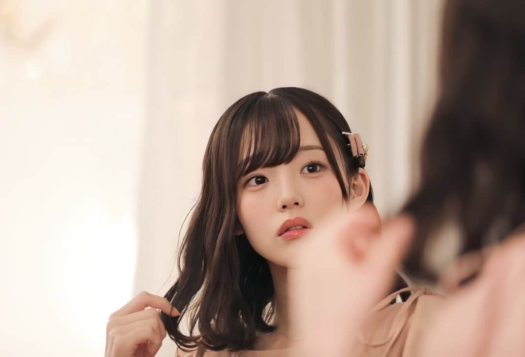花咲ひよりさんのインスタグラム写真 - (花咲ひよりInstagram)「•  　　 　　 撮影会でのお写真です！  個撮とかやりたいなぁ。　　 　　 　　 　　 　　  #アイドル #アイドル衣装 #アイドル前髪 #アイドルヘア #アイドルメイク #黒髪 #黒髪ボブ #黒髪ミディアム #黒髪女子 #ぼぶ#ボブ #ボブアレンジ #巻き髪 #ゆるふわ #ウェーブ巻き #ワンピース #夏コーデ #撮影会 #撮影モデル #カメラ女子」5月20日 20時41分 - hiyori_hanasaki_