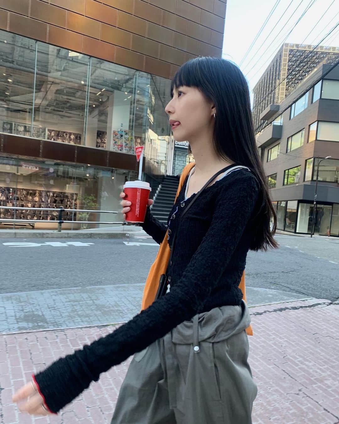 Shiho Sasakiのインスタグラム：「🚶‍♀️♩  #私服」