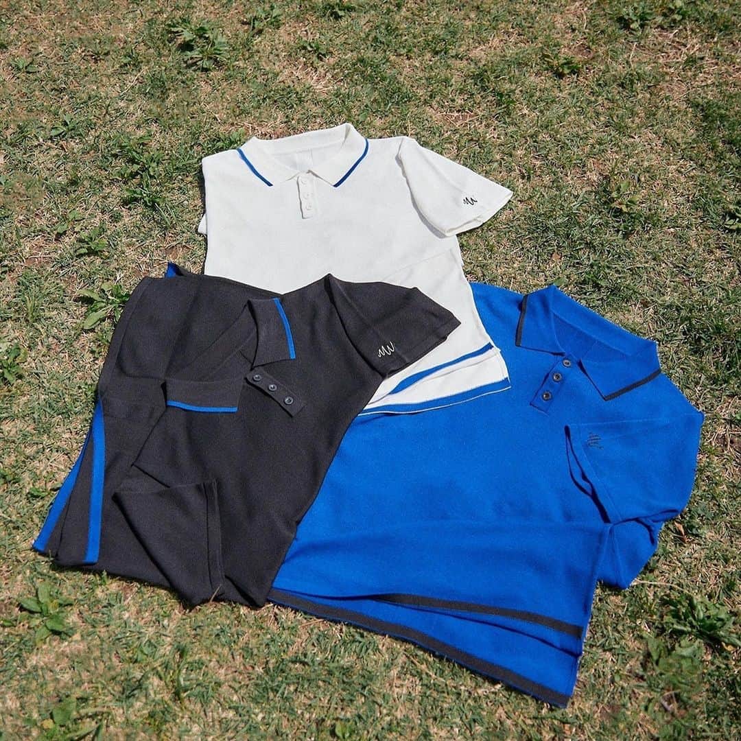 マギーのインスタグラム：「MAGGY WRINN GOLF 初のメンズウェア🖤💙🤍🖤🤍💙 @wrinn_  5/20〜6/4まで受注販売しています！  シンプルですが、細かいディテールにこだわりました。 詳細はプロフィールのURLからチェックしてみて下さい。」