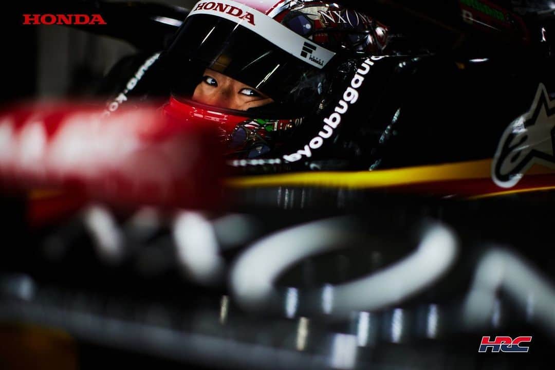 松下信治のインスタグラム：「予選は9位でした。 とりあえず、Q2に車を持って来れたことが嬉しいです！ 明日追い上げるぞ〜！  Qualify P9 okok😁  📷 @maruokono  📷 @enzof40f50」