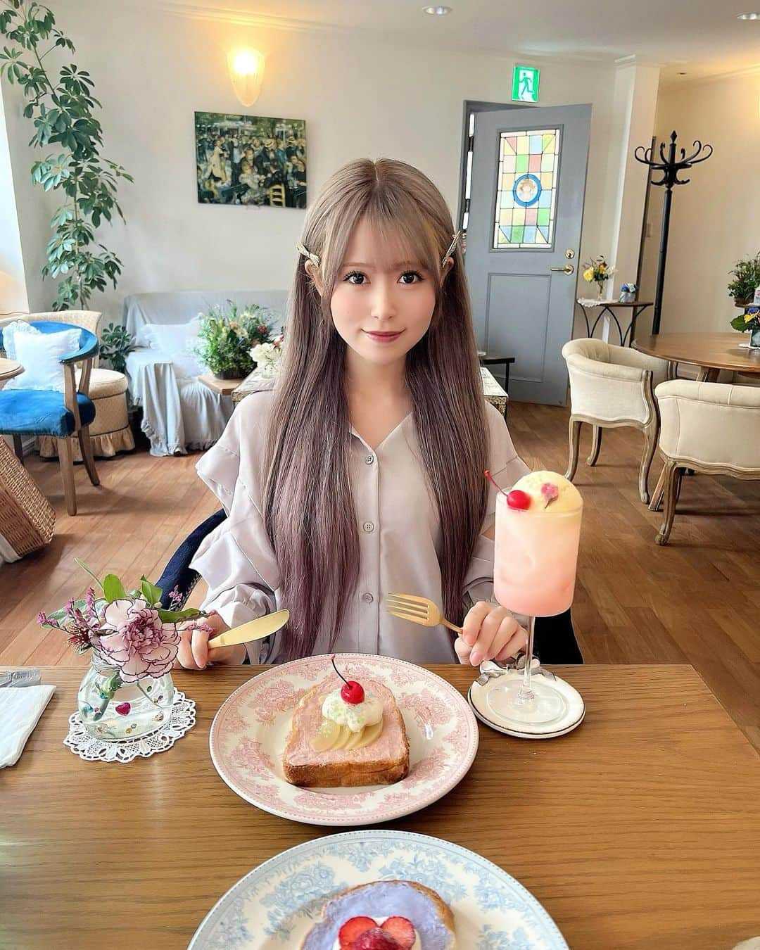 冨吉明日香のインスタグラム：「早起きして大宮にある @kino.oto へ🌷  店内かわいすぎた〜〜 店員さんも優しくておいしくて すてきな空間でした☺️🌸  埼玉のカフェはじめて行ったかも…！ ずっと気になってたから 行けて嬉しかった☺︎  大宮駅から徒歩16分くらいありました🌷  . #埼玉カフェ #大宮カフェ  #大宮ランチ #大宮グルメ  #カフェ巡り #樹の音」