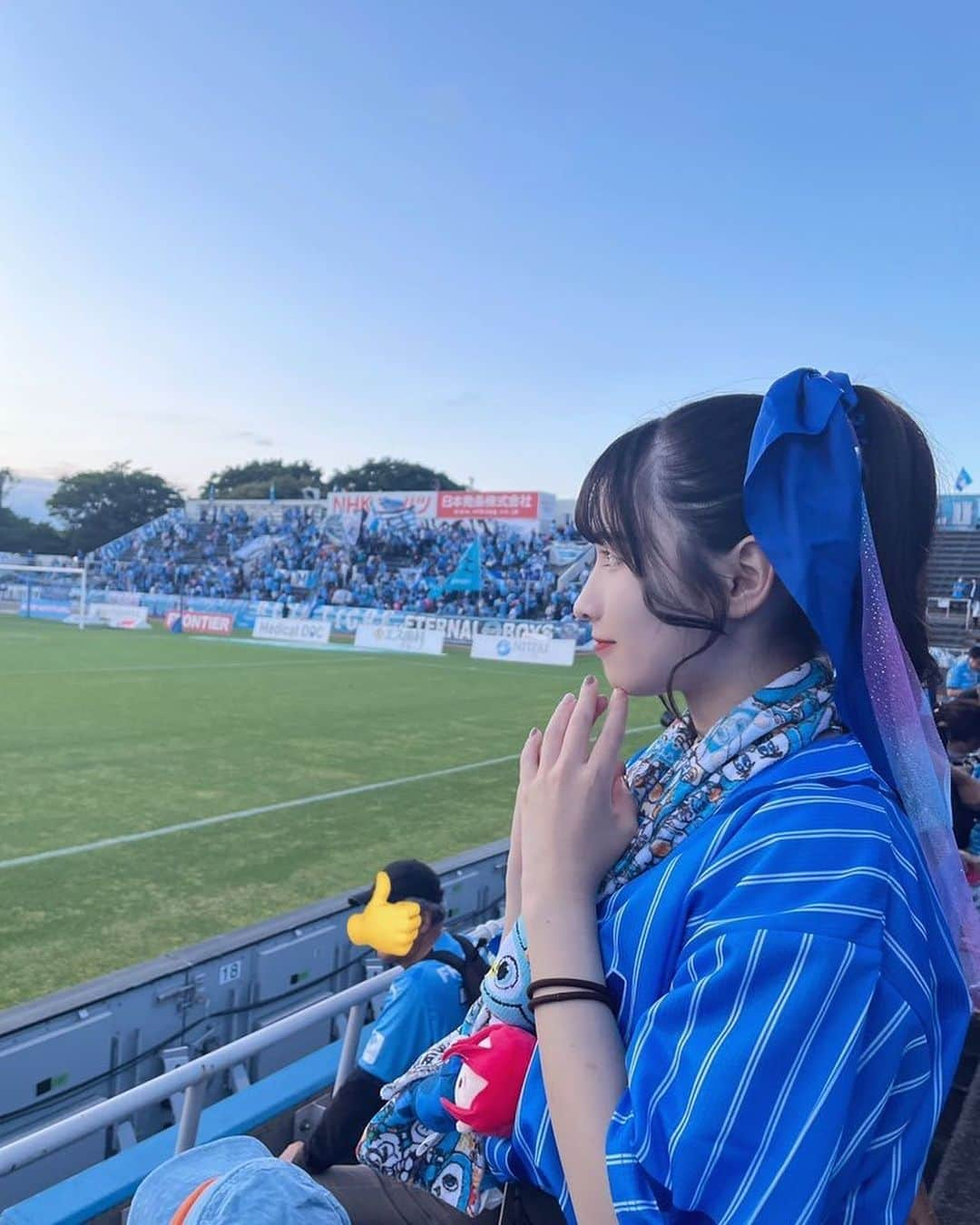 橋本麗愛さんのインスタグラム写真 - (橋本麗愛Instagram)「お母さんと一緒に  #横浜FC さんと  #川崎フロンターレ さんの試合を観戦してきた！  ヘアアレンジブースがあったので、行ってきた！髪下ろしてくればよかったなぁ   #横浜FC川崎F  #フリ丸  #yokohamafc  #フリエ女子  #横浜FC  #ニッパツ三ツ沢球技場」5月20日 21時14分 - rena_hashimoto